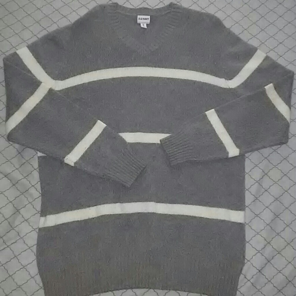 Old Navy XXL  V-Neck sweater long sleeve